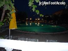 [P05] Piscina motelului noaptea » foto by relu17*
 - 
<span class="allrVoted glyphicon glyphicon-heart hidden" id="av193595"></span>
<a class="m-l-10 hidden" id="sv193595" onclick="voting_Foto_DelVot(,193595,8008)" role="button">șterge vot <span class="glyphicon glyphicon-remove"></span></a>
<a id="v9193595" class=" c-red"  onclick="voting_Foto_SetVot(193595)" role="button"><span class="glyphicon glyphicon-heart-empty"></span> <b>LIKE</b> = Votează poza</a> <img class="hidden"  id="f193595W9" src="/imagini/loader.gif" border="0" /><span class="AjErrMes hidden" id="e193595ErM"></span>