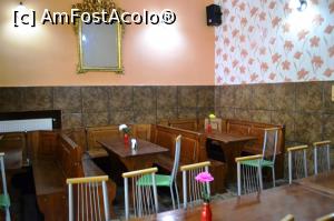 [P04] Interior restaurant » foto by AZE
 - 
<span class="allrVoted glyphicon glyphicon-heart hidden" id="av971572"></span>
<a class="m-l-10 hidden" id="sv971572" onclick="voting_Foto_DelVot(,971572,8012)" role="button">șterge vot <span class="glyphicon glyphicon-remove"></span></a>
<a id="v9971572" class=" c-red"  onclick="voting_Foto_SetVot(971572)" role="button"><span class="glyphicon glyphicon-heart-empty"></span> <b>LIKE</b> = Votează poza</a> <img class="hidden"  id="f971572W9" src="/imagini/loader.gif" border="0" /><span class="AjErrMes hidden" id="e971572ErM"></span>