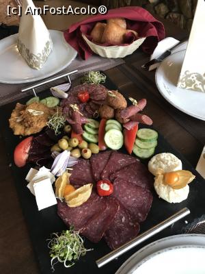 [P54] Aperitiv vânătoresc » foto by krisstinna
 - 
<span class="allrVoted glyphicon glyphicon-heart hidden" id="av1131333"></span>
<a class="m-l-10 hidden" id="sv1131333" onclick="voting_Foto_DelVot(,1131333,8012)" role="button">șterge vot <span class="glyphicon glyphicon-remove"></span></a>
<a id="v91131333" class=" c-red"  onclick="voting_Foto_SetVot(1131333)" role="button"><span class="glyphicon glyphicon-heart-empty"></span> <b>LIKE</b> = Votează poza</a> <img class="hidden"  id="f1131333W9" src="/imagini/loader.gif" border="0" /><span class="AjErrMes hidden" id="e1131333ErM"></span>