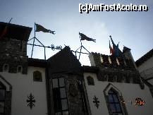 [P06] Steagurile flutura in vant pe Castelul Printului Vanator » foto by Alina Morar
 - 
<span class="allrVoted glyphicon glyphicon-heart hidden" id="av163631"></span>
<a class="m-l-10 hidden" id="sv163631" onclick="voting_Foto_DelVot(,163631,8012)" role="button">șterge vot <span class="glyphicon glyphicon-remove"></span></a>
<a id="v9163631" class=" c-red"  onclick="voting_Foto_SetVot(163631)" role="button"><span class="glyphicon glyphicon-heart-empty"></span> <b>LIKE</b> = Votează poza</a> <img class="hidden"  id="f163631W9" src="/imagini/loader.gif" border="0" /><span class="AjErrMes hidden" id="e163631ErM"></span>