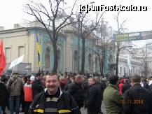 [P10] Ukraina - Kiev - Norodul si nărodul. » foto by popescu.borsa*
 - 
<span class="allrVoted glyphicon glyphicon-heart hidden" id="av163692"></span>
<a class="m-l-10 hidden" id="sv163692" onclick="voting_Foto_DelVot(,163692,8014)" role="button">șterge vot <span class="glyphicon glyphicon-remove"></span></a>
<a id="v9163692" class=" c-red"  onclick="voting_Foto_SetVot(163692)" role="button"><span class="glyphicon glyphicon-heart-empty"></span> <b>LIKE</b> = Votează poza</a> <img class="hidden"  id="f163692W9" src="/imagini/loader.gif" border="0" /><span class="AjErrMes hidden" id="e163692ErM"></span>