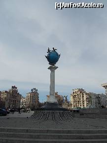 [P25] Maidan Nezalezhnosti - Piata Independentei » foto by delfinson
 - 
<span class="allrVoted glyphicon glyphicon-heart hidden" id="av492952"></span>
<a class="m-l-10 hidden" id="sv492952" onclick="voting_Foto_DelVot(,492952,8014)" role="button">șterge vot <span class="glyphicon glyphicon-remove"></span></a>
<a id="v9492952" class=" c-red"  onclick="voting_Foto_SetVot(492952)" role="button"><span class="glyphicon glyphicon-heart-empty"></span> <b>LIKE</b> = Votează poza</a> <img class="hidden"  id="f492952W9" src="/imagini/loader.gif" border="0" /><span class="AjErrMes hidden" id="e492952ErM"></span>