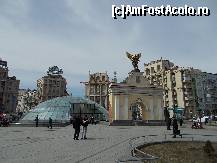 [P28] Maidan Nezalezhnosti - Piata Independentei » foto by delfinson
 - 
<span class="allrVoted glyphicon glyphicon-heart hidden" id="av492955"></span>
<a class="m-l-10 hidden" id="sv492955" onclick="voting_Foto_DelVot(,492955,8014)" role="button">șterge vot <span class="glyphicon glyphicon-remove"></span></a>
<a id="v9492955" class=" c-red"  onclick="voting_Foto_SetVot(492955)" role="button"><span class="glyphicon glyphicon-heart-empty"></span> <b>LIKE</b> = Votează poza</a> <img class="hidden"  id="f492955W9" src="/imagini/loader.gif" border="0" /><span class="AjErrMes hidden" id="e492955ErM"></span>