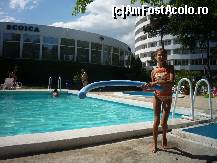 [P14] Hotel Scoica - La Piscina. In spate se vad hotelul si restaurantul. » foto by Horia
 - 
<span class="allrVoted glyphicon glyphicon-heart hidden" id="av164881"></span>
<a class="m-l-10 hidden" id="sv164881" onclick="voting_Foto_DelVot(,164881,8042)" role="button">șterge vot <span class="glyphicon glyphicon-remove"></span></a>
<a id="v9164881" class=" c-red"  onclick="voting_Foto_SetVot(164881)" role="button"><span class="glyphicon glyphicon-heart-empty"></span> <b>LIKE</b> = Votează poza</a> <img class="hidden"  id="f164881W9" src="/imagini/loader.gif" border="0" /><span class="AjErrMes hidden" id="e164881ErM"></span>