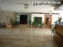 [P20] Hotel Scoica - Intrarea la bar (stanga). » foto by Horia
 - 
<span class="allrVoted glyphicon glyphicon-heart hidden" id="av164892"></span>
<a class="m-l-10 hidden" id="sv164892" onclick="voting_Foto_DelVot(,164892,8042)" role="button">șterge vot <span class="glyphicon glyphicon-remove"></span></a>
<a id="v9164892" class=" c-red"  onclick="voting_Foto_SetVot(164892)" role="button"><span class="glyphicon glyphicon-heart-empty"></span> <b>LIKE</b> = Votează poza</a> <img class="hidden"  id="f164892W9" src="/imagini/loader.gif" border="0" /><span class="AjErrMes hidden" id="e164892ErM"></span>