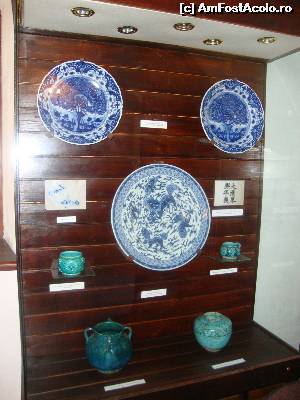 [P02] Ne aflăm în prima încăpere a muzeului; admirăm piese de ceramică de proveniență Olanda, China sau Persia.  » foto by Floryn81
 - 
<span class="allrVoted glyphicon glyphicon-heart hidden" id="av536460"></span>
<a class="m-l-10 hidden" id="sv536460" onclick="voting_Foto_DelVot(,536460,8046)" role="button">șterge vot <span class="glyphicon glyphicon-remove"></span></a>
<a id="v9536460" class=" c-red"  onclick="voting_Foto_SetVot(536460)" role="button"><span class="glyphicon glyphicon-heart-empty"></span> <b>LIKE</b> = Votează poza</a> <img class="hidden"  id="f536460W9" src="/imagini/loader.gif" border="0" /><span class="AjErrMes hidden" id="e536460ErM"></span>