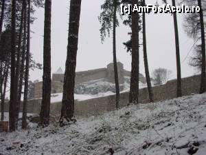 [P05] Zona de mai sus, privită însădin afar zidurilor, în 2002.  » foto by abancor
 - 
<span class="allrVoted glyphicon glyphicon-heart hidden" id="av372989"></span>
<a class="m-l-10 hidden" id="sv372989" onclick="voting_Foto_DelVot(,372989,8046)" role="button">șterge vot <span class="glyphicon glyphicon-remove"></span></a>
<a id="v9372989" class=" c-red"  onclick="voting_Foto_SetVot(372989)" role="button"><span class="glyphicon glyphicon-heart-empty"></span> <b>LIKE</b> = Votează poza</a> <img class="hidden"  id="f372989W9" src="/imagini/loader.gif" border="0" /><span class="AjErrMes hidden" id="e372989ErM"></span>