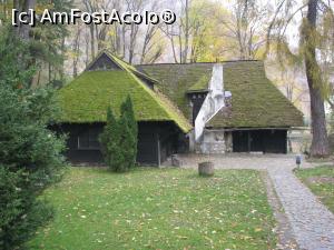[P02] Castelul Bran - Casuta de ceai, cea draga Reginei Maria » foto by mishu
 - 
<span class="allrVoted glyphicon glyphicon-heart hidden" id="av801788"></span>
<a class="m-l-10 hidden" id="sv801788" onclick="voting_Foto_DelVot(,801788,8046)" role="button">șterge vot <span class="glyphicon glyphicon-remove"></span></a>
<a id="v9801788" class=" c-red"  onclick="voting_Foto_SetVot(801788)" role="button"><span class="glyphicon glyphicon-heart-empty"></span> <b>LIKE</b> = Votează poza</a> <img class="hidden"  id="f801788W9" src="/imagini/loader.gif" border="0" /><span class="AjErrMes hidden" id="e801788ErM"></span>