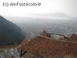 [P51] Cetatea Rasnov - ce frumos se vede orasul!  » foto by mishu
 - 
<span class="allrVoted glyphicon glyphicon-heart hidden" id="av801837"></span>
<a class="m-l-10 hidden" id="sv801837" onclick="voting_Foto_DelVot(,801837,8046)" role="button">șterge vot <span class="glyphicon glyphicon-remove"></span></a>
<a id="v9801837" class=" c-red"  onclick="voting_Foto_SetVot(801837)" role="button"><span class="glyphicon glyphicon-heart-empty"></span> <b>LIKE</b> = Votează poza</a> <img class="hidden"  id="f801837W9" src="/imagini/loader.gif" border="0" /><span class="AjErrMes hidden" id="e801837ErM"></span>