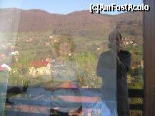 [P10] De pe terasa, privind inspre camera, se observa peisajul din jur si doua aparitii fantomatice » foto by dorgo
 - 
<span class="allrVoted glyphicon glyphicon-heart hidden" id="av166321"></span>
<a class="m-l-10 hidden" id="sv166321" onclick="voting_Foto_DelVot(,166321,8046)" role="button">șterge vot <span class="glyphicon glyphicon-remove"></span></a>
<a id="v9166321" class=" c-red"  onclick="voting_Foto_SetVot(166321)" role="button"><span class="glyphicon glyphicon-heart-empty"></span> <b>LIKE</b> = Votează poza</a> <img class="hidden"  id="f166321W9" src="/imagini/loader.gif" border="0" /><span class="AjErrMes hidden" id="e166321ErM"></span>