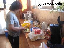 [P14] La bucatarie incepe distractia » foto by dorgo
 - 
<span class="allrVoted glyphicon glyphicon-heart hidden" id="av166325"></span>
<a class="m-l-10 hidden" id="sv166325" onclick="voting_Foto_DelVot(,166325,8046)" role="button">șterge vot <span class="glyphicon glyphicon-remove"></span></a>
<a id="v9166325" class=" c-red"  onclick="voting_Foto_SetVot(166325)" role="button"><span class="glyphicon glyphicon-heart-empty"></span> <b>LIKE</b> = Votează poza</a> <img class="hidden"  id="f166325W9" src="/imagini/loader.gif" border="0" /><span class="AjErrMes hidden" id="e166325ErM"></span>