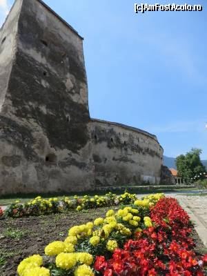 [P17] Zidurile bisericii-cetate din Codlea - Brașov.  » foto by tata123 🔱
 - 
<span class="allrVoted glyphicon glyphicon-heart hidden" id="av668839"></span>
<a class="m-l-10 hidden" id="sv668839" onclick="voting_Foto_DelVot(,668839,8046)" role="button">șterge vot <span class="glyphicon glyphicon-remove"></span></a>
<a id="v9668839" class=" c-red"  onclick="voting_Foto_SetVot(668839)" role="button"><span class="glyphicon glyphicon-heart-empty"></span> <b>LIKE</b> = Votează poza</a> <img class="hidden"  id="f668839W9" src="/imagini/loader.gif" border="0" /><span class="AjErrMes hidden" id="e668839ErM"></span>