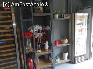 [P06] Interiorul restaurantului » foto by Mika
 - 
<span class="allrVoted glyphicon glyphicon-heart hidden" id="av1061799"></span>
<a class="m-l-10 hidden" id="sv1061799" onclick="voting_Foto_DelVot(,1061799,8050)" role="button">șterge vot <span class="glyphicon glyphicon-remove"></span></a>
<a id="v91061799" class=" c-red"  onclick="voting_Foto_SetVot(1061799)" role="button"><span class="glyphicon glyphicon-heart-empty"></span> <b>LIKE</b> = Votează poza</a> <img class="hidden"  id="f1061799W9" src="/imagini/loader.gif" border="0" /><span class="AjErrMes hidden" id="e1061799ErM"></span>