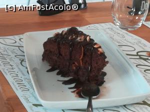 [P09] Tort cu ciocolata. Foarte bun!  » foto by Mika
 - 
<span class="allrVoted glyphicon glyphicon-heart hidden" id="av1061802"></span>
<a class="m-l-10 hidden" id="sv1061802" onclick="voting_Foto_DelVot(,1061802,8050)" role="button">șterge vot <span class="glyphicon glyphicon-remove"></span></a>
<a id="v91061802" class=" c-red"  onclick="voting_Foto_SetVot(1061802)" role="button"><span class="glyphicon glyphicon-heart-empty"></span> <b>LIKE</b> = Votează poza</a> <img class="hidden"  id="f1061802W9" src="/imagini/loader.gif" border="0" /><span class="AjErrMes hidden" id="e1061802ErM"></span>