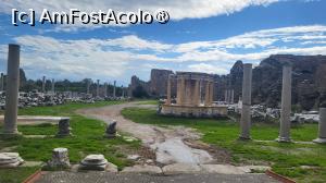 [P43] Templul zeiței Tyche în centrul Agorei » foto by k-lator
 - 
<span class="allrVoted glyphicon glyphicon-heart hidden" id="av1426013"></span>
<a class="m-l-10 hidden" id="sv1426013" onclick="voting_Foto_DelVot(,1426013,8053)" role="button">șterge vot <span class="glyphicon glyphicon-remove"></span></a>
<a id="v91426013" class=" c-red"  onclick="voting_Foto_SetVot(1426013)" role="button"><span class="glyphicon glyphicon-heart-empty"></span> <b>LIKE</b> = Votează poza</a> <img class="hidden"  id="f1426013W9" src="/imagini/loader.gif" border="0" /><span class="AjErrMes hidden" id="e1426013ErM"></span>