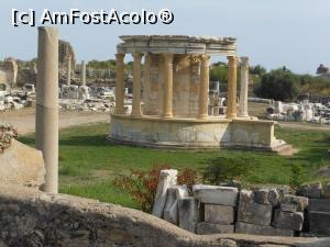 [P05] Side - orașul antic. Nymphaeum, fântâna monumentală.  » foto by iulianic
 - 
<span class="allrVoted glyphicon glyphicon-heart hidden" id="av1121409"></span>
<a class="m-l-10 hidden" id="sv1121409" onclick="voting_Foto_DelVot(,1121409,8053)" role="button">șterge vot <span class="glyphicon glyphicon-remove"></span></a>
<a id="v91121409" class=" c-red"  onclick="voting_Foto_SetVot(1121409)" role="button"><span class="glyphicon glyphicon-heart-empty"></span> <b>LIKE</b> = Votează poza</a> <img class="hidden"  id="f1121409W9" src="/imagini/loader.gif" border="0" /><span class="AjErrMes hidden" id="e1121409ErM"></span>
