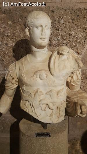 [P13] imparat roman » foto by rudy
 - 
<span class="allrVoted glyphicon glyphicon-heart hidden" id="av1098346"></span>
<a class="m-l-10 hidden" id="sv1098346" onclick="voting_Foto_DelVot(,1098346,8053)" role="button">șterge vot <span class="glyphicon glyphicon-remove"></span></a>
<a id="v91098346" class=" c-red"  onclick="voting_Foto_SetVot(1098346)" role="button"><span class="glyphicon glyphicon-heart-empty"></span> <b>LIKE</b> = Votează poza</a> <img class="hidden"  id="f1098346W9" src="/imagini/loader.gif" border="0" /><span class="AjErrMes hidden" id="e1098346ErM"></span>