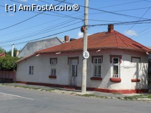 [P14] Călărași - Casa în care s-a născut actorul Ștefan Bănică.  » foto by iulianic
 - 
<span class="allrVoted glyphicon glyphicon-heart hidden" id="av1040822"></span>
<a class="m-l-10 hidden" id="sv1040822" onclick="voting_Foto_DelVot(,1040822,8054)" role="button">șterge vot <span class="glyphicon glyphicon-remove"></span></a>
<a id="v91040822" class=" c-red"  onclick="voting_Foto_SetVot(1040822)" role="button"><span class="glyphicon glyphicon-heart-empty"></span> <b>LIKE</b> = Votează poza</a> <img class="hidden"  id="f1040822W9" src="/imagini/loader.gif" border="0" /><span class="AjErrMes hidden" id="e1040822ErM"></span>