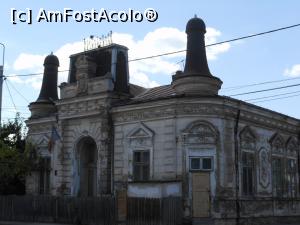 [P36] Călărași - Clădire de mai bine de un secol.  » foto by iulianic
 - 
<span class="allrVoted glyphicon glyphicon-heart hidden" id="av1040852"></span>
<a class="m-l-10 hidden" id="sv1040852" onclick="voting_Foto_DelVot(,1040852,8054)" role="button">șterge vot <span class="glyphicon glyphicon-remove"></span></a>
<a id="v91040852" class=" c-red"  onclick="voting_Foto_SetVot(1040852)" role="button"><span class="glyphicon glyphicon-heart-empty"></span> <b>LIKE</b> = Votează poza</a> <img class="hidden"  id="f1040852W9" src="/imagini/loader.gif" border="0" /><span class="AjErrMes hidden" id="e1040852ErM"></span>