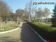 [P02] Faleza Calarasilor - Parcul Central - alee langa locul de joaca pentru copii » foto by valimi
 - 
<span class="allrVoted glyphicon glyphicon-heart hidden" id="av162253"></span>
<a class="m-l-10 hidden" id="sv162253" onclick="voting_Foto_DelVot(,162253,8054)" role="button">șterge vot <span class="glyphicon glyphicon-remove"></span></a>
<a id="v9162253" class=" c-red"  onclick="voting_Foto_SetVot(162253)" role="button"><span class="glyphicon glyphicon-heart-empty"></span> <b>LIKE</b> = Votează poza</a> <img class="hidden"  id="f162253W9" src="/imagini/loader.gif" border="0" /><span class="AjErrMes hidden" id="e162253ErM"></span>