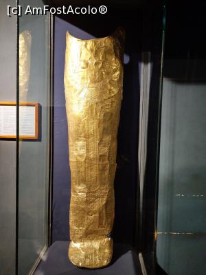 [P39] Sala Psusennes I, parte din sarcofag aurit. » foto by maryka
 - 
<span class="allrVoted glyphicon glyphicon-heart hidden" id="av1225098"></span>
<a class="m-l-10 hidden" id="sv1225098" onclick="voting_Foto_DelVot(,1225098,8066)" role="button">șterge vot <span class="glyphicon glyphicon-remove"></span></a>
<a id="v91225098" class=" c-red"  onclick="voting_Foto_SetVot(1225098)" role="button"><span class="glyphicon glyphicon-heart-empty"></span> <b>LIKE</b> = Votează poza</a> <img class="hidden"  id="f1225098W9" src="/imagini/loader.gif" border="0" /><span class="AjErrMes hidden" id="e1225098ErM"></span>