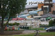 [P18] Vedere spre Aquacity, de la fereastra apartamentului de la Pension Aqualand » foto by Costi
 - 
<span class="allrVoted glyphicon glyphicon-heart hidden" id="av166891"></span>
<a class="m-l-10 hidden" id="sv166891" onclick="voting_Foto_DelVot(,166891,8074)" role="button">șterge vot <span class="glyphicon glyphicon-remove"></span></a>
<a id="v9166891" class=" c-red"  onclick="voting_Foto_SetVot(166891)" role="button"><span class="glyphicon glyphicon-heart-empty"></span> <b>LIKE</b> = Votează poza</a> <img class="hidden"  id="f166891W9" src="/imagini/loader.gif" border="0" /><span class="AjErrMes hidden" id="e166891ErM"></span>