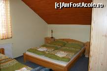 [P09] Patul dublu din dormitorul apartamentului de la Pension Aqualand » foto by Costi
 - 
<span class="allrVoted glyphicon glyphicon-heart hidden" id="av166882"></span>
<a class="m-l-10 hidden" id="sv166882" onclick="voting_Foto_DelVot(,166882,8074)" role="button">șterge vot <span class="glyphicon glyphicon-remove"></span></a>
<a id="v9166882" class=" c-red"  onclick="voting_Foto_SetVot(166882)" role="button"><span class="glyphicon glyphicon-heart-empty"></span> <b>LIKE</b> = Votează poza</a> <img class="hidden"  id="f166882W9" src="/imagini/loader.gif" border="0" /><span class="AjErrMes hidden" id="e166882ErM"></span>