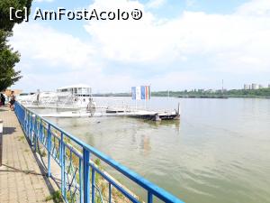 [P05] La Ponton Giurgiu. La plimbare pe faleza din Giurgiu... » foto by Floria
 - 
<span class="allrVoted glyphicon glyphicon-heart hidden" id="av1369889"></span>
<a class="m-l-10 hidden" id="sv1369889" onclick="voting_Foto_DelVot(,1369889,8083)" role="button">șterge vot <span class="glyphicon glyphicon-remove"></span></a>
<a id="v91369889" class=" c-red"  onclick="voting_Foto_SetVot(1369889)" role="button"><span class="glyphicon glyphicon-heart-empty"></span> <b>LIKE</b> = Votează poza</a> <img class="hidden"  id="f1369889W9" src="/imagini/loader.gif" border="0" /><span class="AjErrMes hidden" id="e1369889ErM"></span>