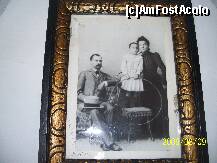 [P03] familia poetului George Cosbuc » foto by stefania mitila
 - 
<span class="allrVoted glyphicon glyphicon-heart hidden" id="av167567"></span>
<a class="m-l-10 hidden" id="sv167567" onclick="voting_Foto_DelVot(,167567,8085)" role="button">șterge vot <span class="glyphicon glyphicon-remove"></span></a>
<a id="v9167567" class=" c-red"  onclick="voting_Foto_SetVot(167567)" role="button"><span class="glyphicon glyphicon-heart-empty"></span> <b>LIKE</b> = Votează poza</a> <img class="hidden"  id="f167567W9" src="/imagini/loader.gif" border="0" /><span class="AjErrMes hidden" id="e167567ErM"></span>