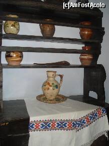 [P08] Bufetul cu cateva ulcele taranesti specifice zonei ce apartin casei natale a poetului Cosbuc » foto by ileanaxperta*
 - 
<span class="allrVoted glyphicon glyphicon-heart hidden" id="av167577"></span>
<a class="m-l-10 hidden" id="sv167577" onclick="voting_Foto_DelVot(,167577,8085)" role="button">șterge vot <span class="glyphicon glyphicon-remove"></span></a>
<a id="v9167577" class=" c-red"  onclick="voting_Foto_SetVot(167577)" role="button"><span class="glyphicon glyphicon-heart-empty"></span> <b>LIKE</b> = Votează poza</a> <img class="hidden"  id="f167577W9" src="/imagini/loader.gif" border="0" /><span class="AjErrMes hidden" id="e167577ErM"></span>