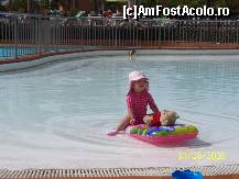 [P21] nepotica mea in piscina pt copii » foto by popas
 - 
<span class="allrVoted glyphicon glyphicon-heart hidden" id="av170893"></span>
<a class="m-l-10 hidden" id="sv170893" onclick="voting_Foto_DelVot(,170893,8101)" role="button">șterge vot <span class="glyphicon glyphicon-remove"></span></a>
<a id="v9170893" class=" c-red"  onclick="voting_Foto_SetVot(170893)" role="button"><span class="glyphicon glyphicon-heart-empty"></span> <b>LIKE</b> = Votează poza</a> <img class="hidden"  id="f170893W9" src="/imagini/loader.gif" border="0" /><span class="AjErrMes hidden" id="e170893ErM"></span>