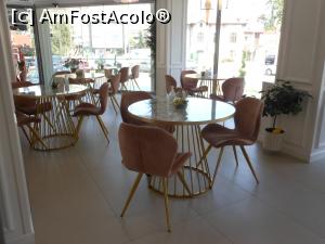 [P14] Pitești - Ciocolaterie-Cofetărie MAYORE. Interior. » foto by iulianic
 - 
<span class="allrVoted glyphicon glyphicon-heart hidden" id="av1376540"></span>
<a class="m-l-10 hidden" id="sv1376540" onclick="voting_Foto_DelVot(,1376540,8103)" role="button">șterge vot <span class="glyphicon glyphicon-remove"></span></a>
<a id="v91376540" class=" c-red"  onclick="voting_Foto_SetVot(1376540)" role="button"><span class="glyphicon glyphicon-heart-empty"></span> <b>LIKE</b> = Votează poza</a> <img class="hidden"  id="f1376540W9" src="/imagini/loader.gif" border="0" /><span class="AjErrMes hidden" id="e1376540ErM"></span>