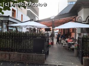 [P03] Pitești, Restaurant Trattoria, Terasa pe înserat » foto by mprofeanu
 - 
<span class="allrVoted glyphicon glyphicon-heart hidden" id="av1279504"></span>
<a class="m-l-10 hidden" id="sv1279504" onclick="voting_Foto_DelVot(,1279504,8103)" role="button">șterge vot <span class="glyphicon glyphicon-remove"></span></a>
<a id="v91279504" class=" c-red"  onclick="voting_Foto_SetVot(1279504)" role="button"><span class="glyphicon glyphicon-heart-empty"></span> <b>LIKE</b> = Votează poza</a> <img class="hidden"  id="f1279504W9" src="/imagini/loader.gif" border="0" /><span class="AjErrMes hidden" id="e1279504ErM"></span>