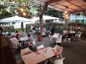 [P05] Pitești, Restaurant Trattoria, Terasa pe înserat » foto by mprofeanu
 - 
<span class="allrVoted glyphicon glyphicon-heart hidden" id="av1279506"></span>
<a class="m-l-10 hidden" id="sv1279506" onclick="voting_Foto_DelVot(,1279506,8103)" role="button">șterge vot <span class="glyphicon glyphicon-remove"></span></a>
<a id="v91279506" class=" c-red"  onclick="voting_Foto_SetVot(1279506)" role="button"><span class="glyphicon glyphicon-heart-empty"></span> <b>LIKE</b> = Votează poza</a> <img class="hidden"  id="f1279506W9" src="/imagini/loader.gif" border="0" /><span class="AjErrMes hidden" id="e1279506ErM"></span>