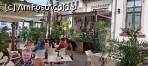 [P01] Pitești, Restaurantul Garden Pub, Terasa din fața lui » foto by mprofeanu
 - 
<span class="allrVoted glyphicon glyphicon-heart hidden" id="av1391505"></span>
<a class="m-l-10 hidden" id="sv1391505" onclick="voting_Foto_DelVot(,1391505,8103)" role="button">șterge vot <span class="glyphicon glyphicon-remove"></span></a>
<a id="v91391505" class=" c-red"  onclick="voting_Foto_SetVot(1391505)" role="button"><span class="glyphicon glyphicon-heart-empty"></span> <b>LIKE</b> = Votează poza</a> <img class="hidden"  id="f1391505W9" src="/imagini/loader.gif" border="0" /><span class="AjErrMes hidden" id="e1391505ErM"></span>
