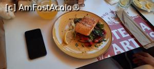 [P10] Pitești, Restaurantul Garden Pub, File Somon și legume la grătar » foto by mprofeanu
 - 
<span class="allrVoted glyphicon glyphicon-heart hidden" id="av1391514"></span>
<a class="m-l-10 hidden" id="sv1391514" onclick="voting_Foto_DelVot(,1391514,8103)" role="button">șterge vot <span class="glyphicon glyphicon-remove"></span></a>
<a id="v91391514" class=" c-red"  onclick="voting_Foto_SetVot(1391514)" role="button"><span class="glyphicon glyphicon-heart-empty"></span> <b>LIKE</b> = Votează poza</a> <img class="hidden"  id="f1391514W9" src="/imagini/loader.gif" border="0" /><span class="AjErrMes hidden" id="e1391514ErM"></span>