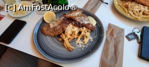 [P08] Pitești, Restaurantul Garden Pub, Șnițel din mușchiuleț de vită în crustă de parmezan și cartofi prăjiți » foto by mprofeanu
 - 
<span class="allrVoted glyphicon glyphicon-heart hidden" id="av1391512"></span>
<a class="m-l-10 hidden" id="sv1391512" onclick="voting_Foto_DelVot(,1391512,8103)" role="button">șterge vot <span class="glyphicon glyphicon-remove"></span></a>
<a id="v91391512" class=" c-red"  onclick="voting_Foto_SetVot(1391512)" role="button"><span class="glyphicon glyphicon-heart-empty"></span> <b>LIKE</b> = Votează poza</a> <img class="hidden"  id="f1391512W9" src="/imagini/loader.gif" border="0" /><span class="AjErrMes hidden" id="e1391512ErM"></span>