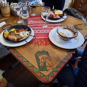 [P20] Pitești, Restaurantul „La Tuciuri”, Masa noastră » foto by mprofeanu
 - 
<span class="allrVoted glyphicon glyphicon-heart hidden" id="av1428889"></span>
<a class="m-l-10 hidden" id="sv1428889" onclick="voting_Foto_DelVot(,1428889,8103)" role="button">șterge vot <span class="glyphicon glyphicon-remove"></span></a>
<a id="v91428889" class=" c-red"  onclick="voting_Foto_SetVot(1428889)" role="button"><span class="glyphicon glyphicon-heart-empty"></span> <b>LIKE</b> = Votează poza</a> <img class="hidden"  id="f1428889W9" src="/imagini/loader.gif" border="0" /><span class="AjErrMes hidden" id="e1428889ErM"></span>