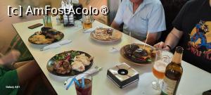 [P10] Pitești, Berăria-Restaurant Kell’s Craft Beer, Masa noastră cu mâncare » foto by mprofeanu
 - 
<span class="allrVoted glyphicon glyphicon-heart hidden" id="av1489416"></span>
<a class="m-l-10 hidden" id="sv1489416" onclick="voting_Foto_DelVot(,1489416,8103)" role="button">șterge vot <span class="glyphicon glyphicon-remove"></span></a>
<a id="v91489416" class=" c-red"  onclick="voting_Foto_SetVot(1489416)" role="button"><span class="glyphicon glyphicon-heart-empty"></span> <b>LIKE</b> = Votează poza</a> <img class="hidden"  id="f1489416W9" src="/imagini/loader.gif" border="0" /><span class="AjErrMes hidden" id="e1489416ErM"></span>