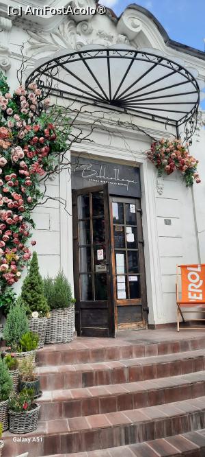 [P01] Pitești, Bistroul-Cafenea „Bibliotheque”, Intrarea în bistrou » foto by mprofeanu
 - 
<span class="allrVoted glyphicon glyphicon-heart hidden" id="av1502187"></span>
<a class="m-l-10 hidden" id="sv1502187" onclick="voting_Foto_DelVot(,1502187,8103)" role="button">șterge vot <span class="glyphicon glyphicon-remove"></span></a>
<a id="v91502187" class=" c-red"  onclick="voting_Foto_SetVot(1502187)" role="button"><span class="glyphicon glyphicon-heart-empty"></span> <b>LIKE</b> = Votează poza</a> <img class="hidden"  id="f1502187W9" src="/imagini/loader.gif" border="0" /><span class="AjErrMes hidden" id="e1502187ErM"></span>