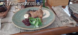 [P11] Pitești, Bistroul-Cafenea „Bibliotheque”, Pulpă de rață confiată cu piure de păstârnac și ciuperci » foto by mprofeanu
 - 
<span class="allrVoted glyphicon glyphicon-heart hidden" id="av1502197"></span>
<a class="m-l-10 hidden" id="sv1502197" onclick="voting_Foto_DelVot(,1502197,8103)" role="button">șterge vot <span class="glyphicon glyphicon-remove"></span></a>
<a id="v91502197" class=" c-red"  onclick="voting_Foto_SetVot(1502197)" role="button"><span class="glyphicon glyphicon-heart-empty"></span> <b>LIKE</b> = Votează poza</a> <img class="hidden"  id="f1502197W9" src="/imagini/loader.gif" border="0" /><span class="AjErrMes hidden" id="e1502197ErM"></span>