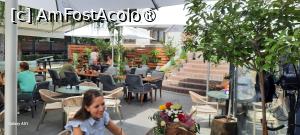 [P05] Pitești,  Bistroul-Cafenea„Bibliotheque”, Terasa în zi de sâmbătă, la prânz » foto by mprofeanu
 - 
<span class="allrVoted glyphicon glyphicon-heart hidden" id="av1502191"></span>
<a class="m-l-10 hidden" id="sv1502191" onclick="voting_Foto_DelVot(,1502191,8103)" role="button">șterge vot <span class="glyphicon glyphicon-remove"></span></a>
<a id="v91502191" class=" c-red"  onclick="voting_Foto_SetVot(1502191)" role="button"><span class="glyphicon glyphicon-heart-empty"></span> <b>LIKE</b> = Votează poza</a> <img class="hidden"  id="f1502191W9" src="/imagini/loader.gif" border="0" /><span class="AjErrMes hidden" id="e1502191ErM"></span>