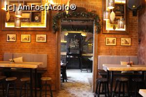 [P09] Piteşti, Garden Pub, Două din saloane, împodobite de Crăciun » foto by mprofeanu
 - 
<span class="allrVoted glyphicon glyphicon-heart hidden" id="av932440"></span>
<a class="m-l-10 hidden" id="sv932440" onclick="voting_Foto_DelVot(,932440,8103)" role="button">șterge vot <span class="glyphicon glyphicon-remove"></span></a>
<a id="v9932440" class=" c-red"  onclick="voting_Foto_SetVot(932440)" role="button"><span class="glyphicon glyphicon-heart-empty"></span> <b>LIKE</b> = Votează poza</a> <img class="hidden"  id="f932440W9" src="/imagini/loader.gif" border="0" /><span class="AjErrMes hidden" id="e932440ErM"></span>