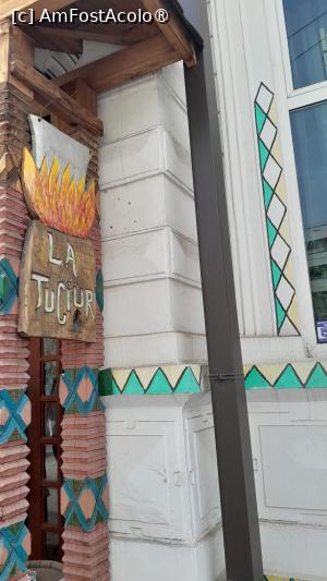 [P24] la intrare in restaurant » foto by Yolanda
 - 
<span class="allrVoted glyphicon glyphicon-heart hidden" id="av1422645"></span>
<a class="m-l-10 hidden" id="sv1422645" onclick="voting_Foto_DelVot(,1422645,8103)" role="button">șterge vot <span class="glyphicon glyphicon-remove"></span></a>
<a id="v91422645" class=" c-red"  onclick="voting_Foto_SetVot(1422645)" role="button"><span class="glyphicon glyphicon-heart-empty"></span> <b>LIKE</b> = Votează poza</a> <img class="hidden"  id="f1422645W9" src="/imagini/loader.gif" border="0" /><span class="AjErrMes hidden" id="e1422645ErM"></span>