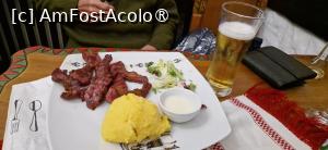 [P39] 39. Porția lui Mihai, pastramă de berbecuț, cu mămăliguță și mujdei și berea „Tuborg”, la sticlă. » foto by doinafil
 - 
<span class="allrVoted glyphicon glyphicon-heart hidden" id="av1506879"></span>
<a class="m-l-10 hidden" id="sv1506879" onclick="voting_Foto_DelVot(,1506879,8103)" role="button">șterge vot <span class="glyphicon glyphicon-remove"></span></a>
<a id="v91506879" class=" c-red"  onclick="voting_Foto_SetVot(1506879)" role="button"><span class="glyphicon glyphicon-heart-empty"></span> <b>LIKE</b> = Votează poza</a> <img class="hidden"  id="f1506879W9" src="/imagini/loader.gif" border="0" /><span class="AjErrMes hidden" id="e1506879ErM"></span>
