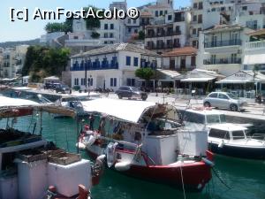 [P22] Si nici vara nu-i ca iarna, acelasi port din Skopelos, cand te doboara canicula » foto by dorgo
 - 
<span class="allrVoted glyphicon glyphicon-heart hidden" id="av826344"></span>
<a class="m-l-10 hidden" id="sv826344" onclick="voting_Foto_DelVot(,826344,8126)" role="button">șterge vot <span class="glyphicon glyphicon-remove"></span></a>
<a id="v9826344" class=" c-red"  onclick="voting_Foto_SetVot(826344)" role="button"><span class="glyphicon glyphicon-heart-empty"></span> <b>LIKE</b> = Votează poza</a> <img class="hidden"  id="f826344W9" src="/imagini/loader.gif" border="0" /><span class="AjErrMes hidden" id="e826344ErM"></span>
