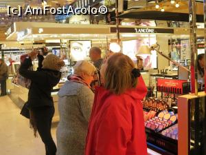 [P05] Galeriile Lafayette, un loc parfumat si zuper-luminat » foto by dorgo
 - 
<span class="allrVoted glyphicon glyphicon-heart hidden" id="av826327"></span>
<a class="m-l-10 hidden" id="sv826327" onclick="voting_Foto_DelVot(,826327,8126)" role="button">șterge vot <span class="glyphicon glyphicon-remove"></span></a>
<a id="v9826327" class=" c-red"  onclick="voting_Foto_SetVot(826327)" role="button"><span class="glyphicon glyphicon-heart-empty"></span> <b>LIKE</b> = Votează poza</a> <img class="hidden"  id="f826327W9" src="/imagini/loader.gif" border="0" /><span class="AjErrMes hidden" id="e826327ErM"></span>