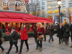 [P08] E ajun de sarbatoare, pe orice strada, lumea a iesit la promenada » foto by dorgo
 - 
<span class="allrVoted glyphicon glyphicon-heart hidden" id="av826330"></span>
<a class="m-l-10 hidden" id="sv826330" onclick="voting_Foto_DelVot(,826330,8126)" role="button">șterge vot <span class="glyphicon glyphicon-remove"></span></a>
<a id="v9826330" class=" c-red"  onclick="voting_Foto_SetVot(826330)" role="button"><span class="glyphicon glyphicon-heart-empty"></span> <b>LIKE</b> = Votează poza</a> <img class="hidden"  id="f826330W9" src="/imagini/loader.gif" border="0" /><span class="AjErrMes hidden" id="e826330ErM"></span>