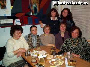 [P18] În 2001, la o întâlnire cu câteva foste colege de clasă, la mine la birou.  » foto by Carmen Ion
 - 
<span class="allrVoted glyphicon glyphicon-heart hidden" id="av700933"></span>
<a class="m-l-10 hidden" id="sv700933" onclick="voting_Foto_DelVot(,700933,8128)" role="button">șterge vot <span class="glyphicon glyphicon-remove"></span></a>
<a id="v9700933" class=" c-red"  onclick="voting_Foto_SetVot(700933)" role="button"><span class="glyphicon glyphicon-heart-empty"></span> <b>LIKE</b> = Votează poza</a> <img class="hidden"  id="f700933W9" src="/imagini/loader.gif" border="0" /><span class="AjErrMes hidden" id="e700933ErM"></span>
