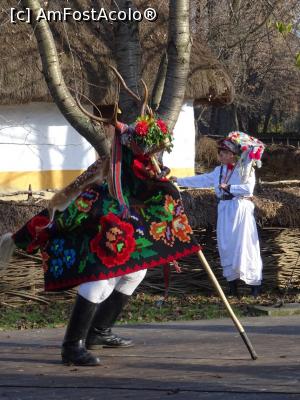 [P11] Obiceiuri de Anul Nou - Muzeul Satului, decembrie 2019.  » foto by tata123 🔱
 - 
<span class="allrVoted glyphicon glyphicon-heart hidden" id="av1135200"></span>
<a class="m-l-10 hidden" id="sv1135200" onclick="voting_Foto_DelVot(,1135200,8129)" role="button">șterge vot <span class="glyphicon glyphicon-remove"></span></a>
<a id="v91135200" class=" c-red"  onclick="voting_Foto_SetVot(1135200)" role="button"><span class="glyphicon glyphicon-heart-empty"></span> <b>LIKE</b> = Votează poza</a> <img class="hidden"  id="f1135200W9" src="/imagini/loader.gif" border="0" /><span class="AjErrMes hidden" id="e1135200ErM"></span>